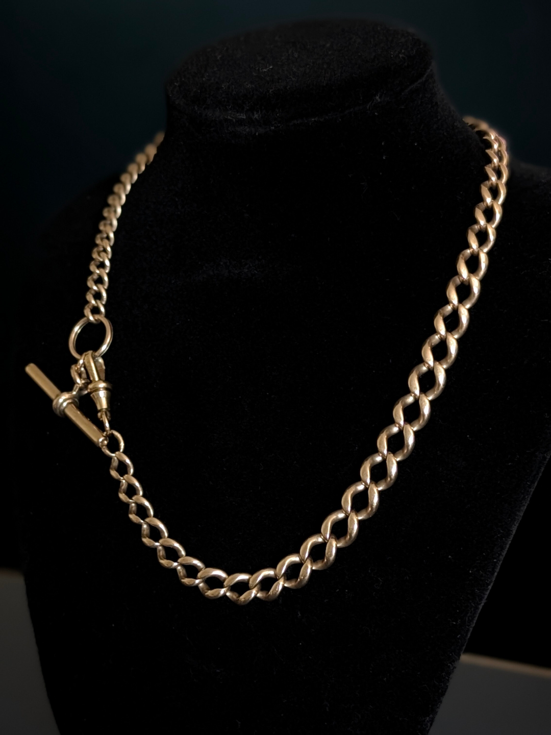 Antique 9ct Gold Graduated Curb Link Albert Chain with T-Bar and Split Ring