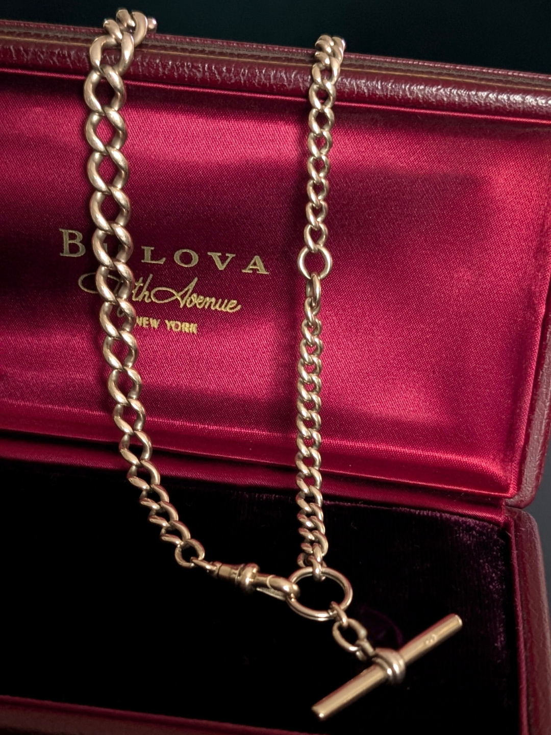 Antique 9ct Gold Graduated Curb Link Albert Chain with T-Bar and Split Ring