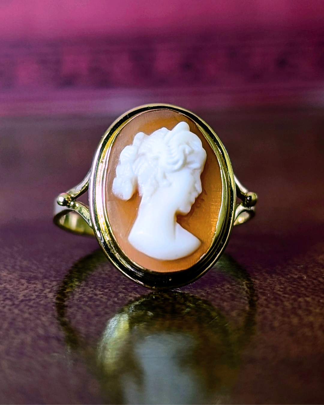 18k Hand-Carved Italian Cameo Ring
