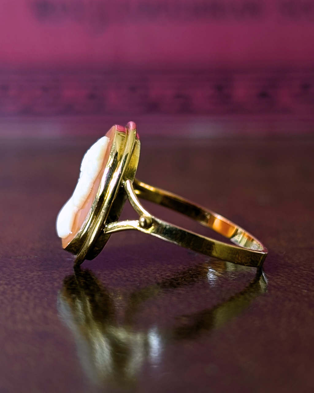 18k Hand-Carved Italian Cameo Ring