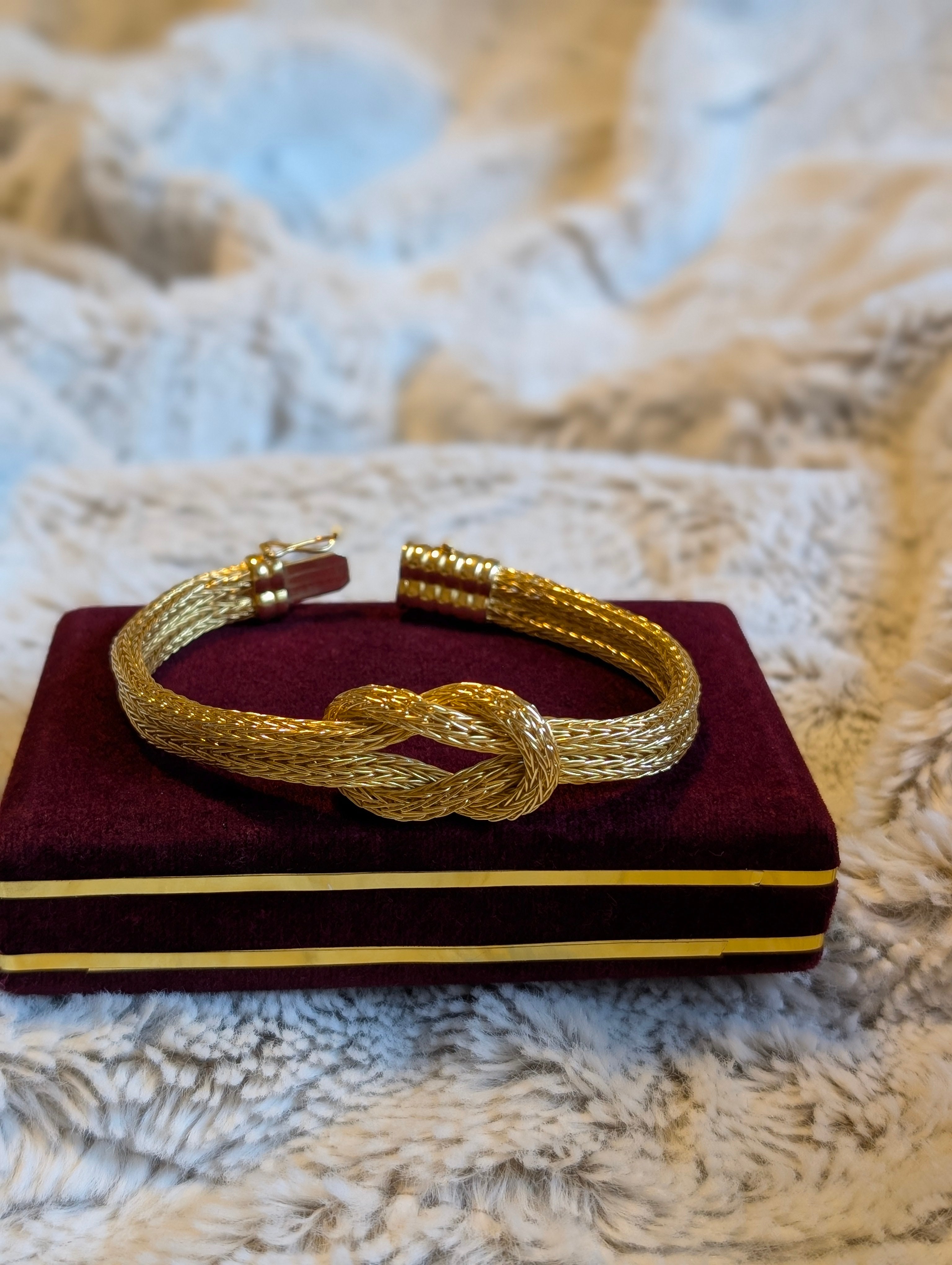 18K Gold Hercules Knot Statement Bracelet