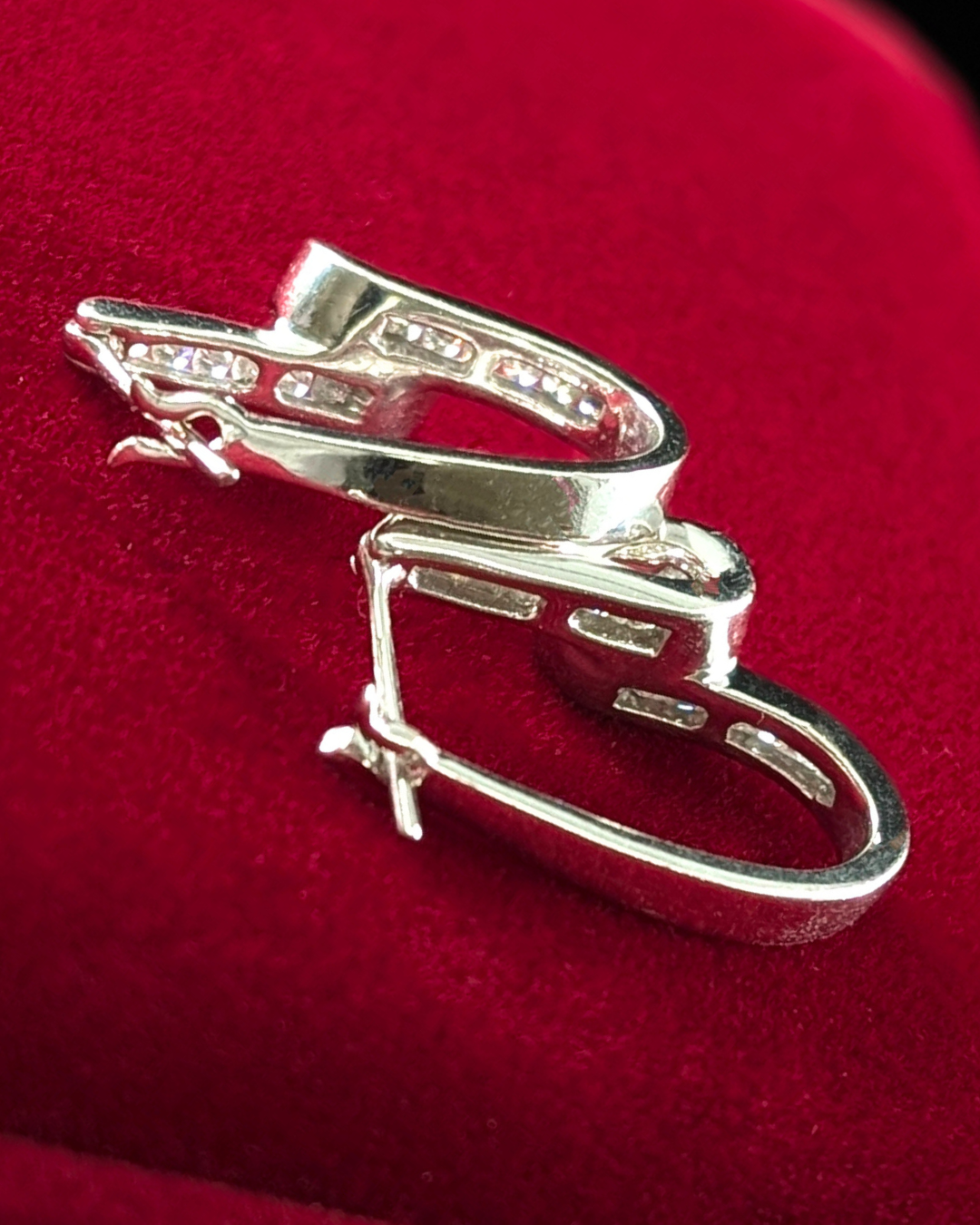 14K White Gold Diamond Ribbon Earrings